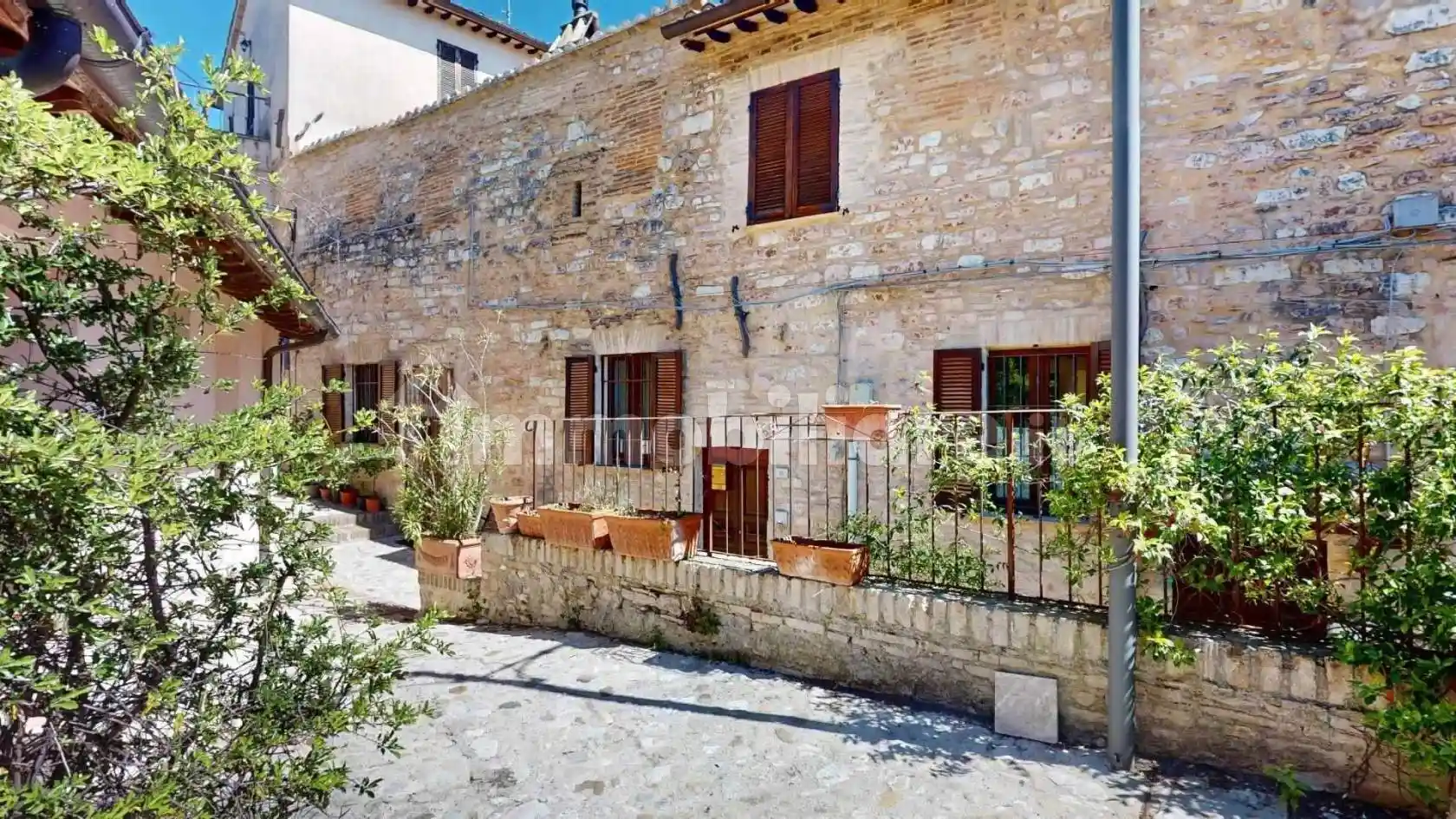 Casa indipendente in vendita a Spello