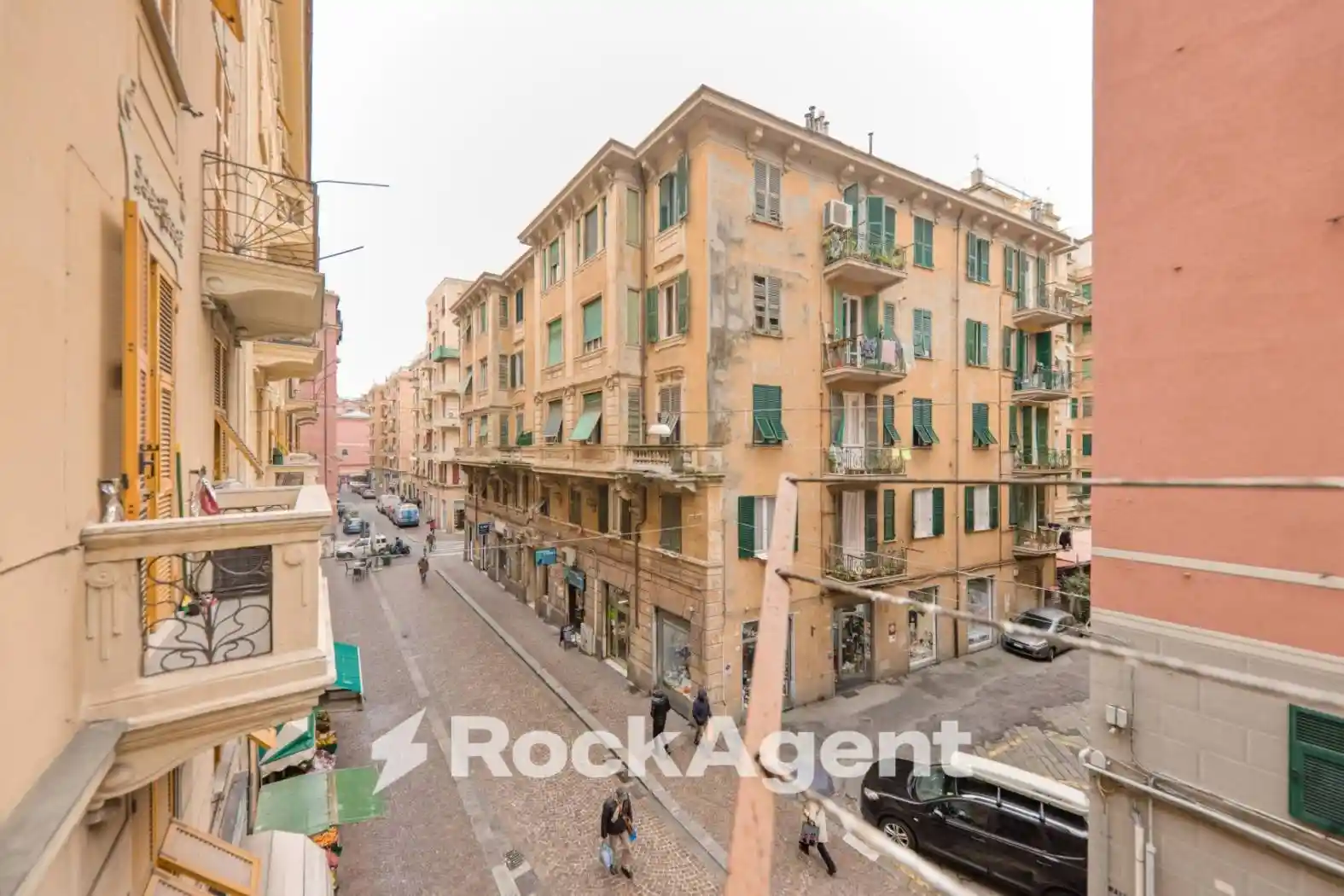 Appartamento in vendita a Genova