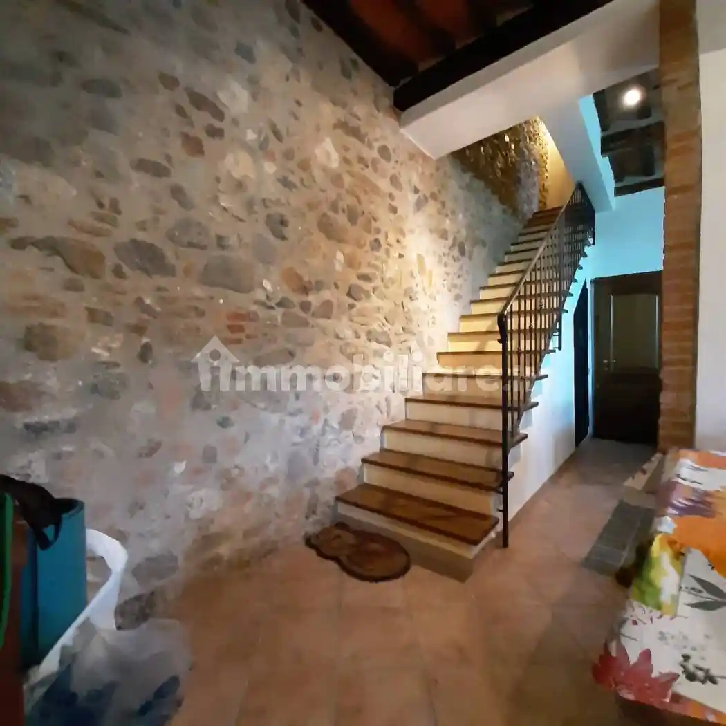Appartamento in vendita a Monticiano