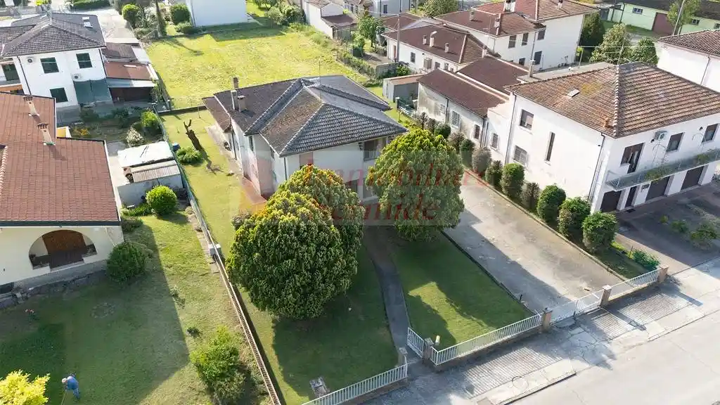 Villa in vendita a Sermide e Felonica