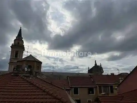 Appartamento in vendita a Imperia