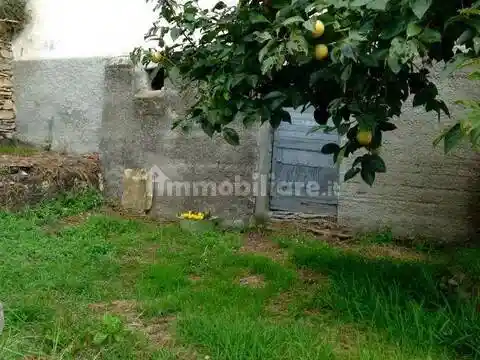 Villa in vendita a Prelà