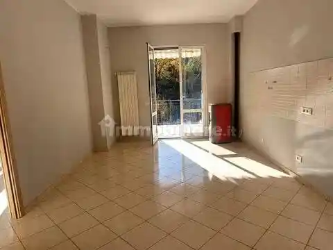 Appartamento in vendita a Imperia