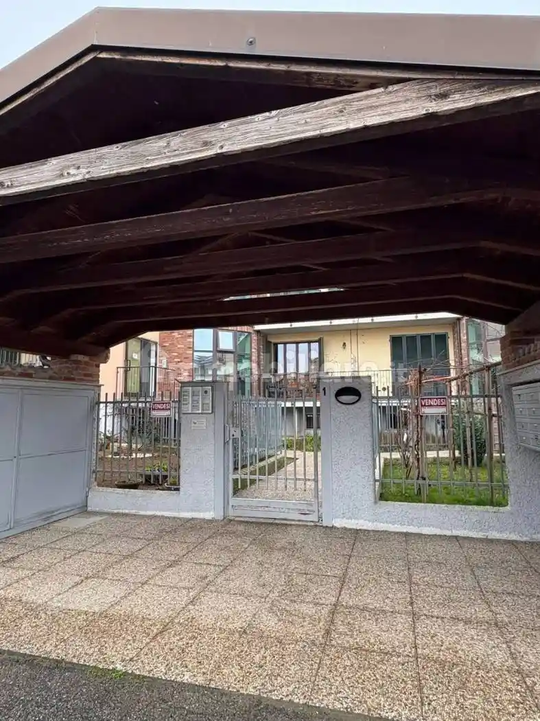Appartamento in vendita a Certosa di Pavia