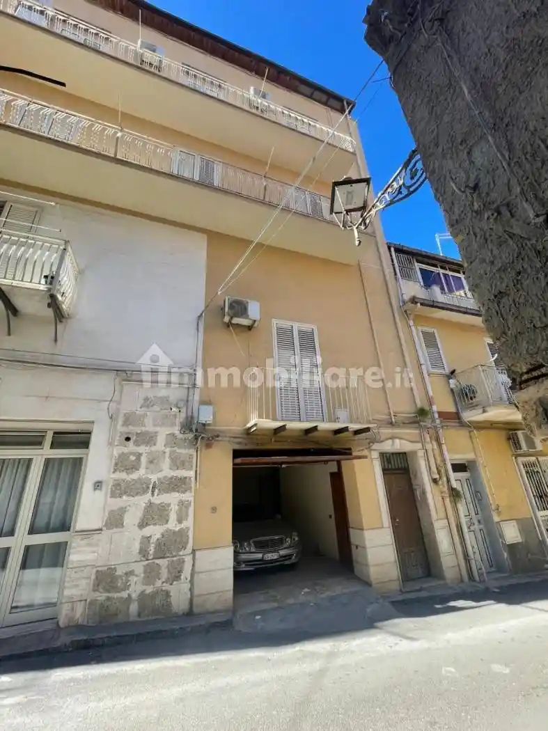 Palazzo - Edificio in vendita a Licata