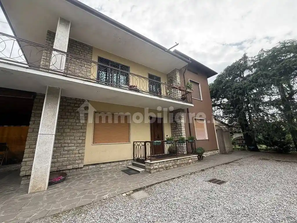 Villa in vendita a Palazzolo sull'Oglio