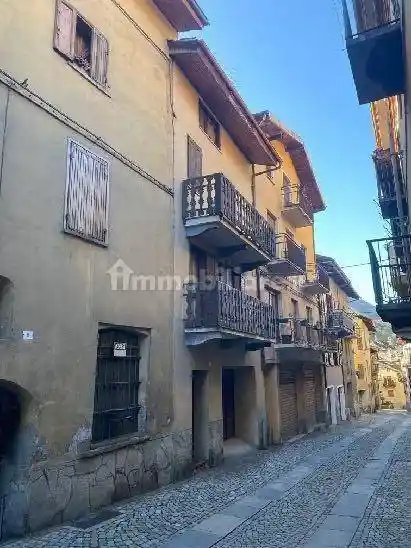 Palazzo - Stabile in vendita a Chiomonte