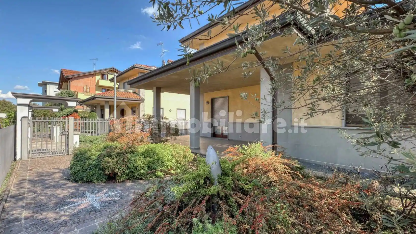 Villa in vendita a Settimo Milanese