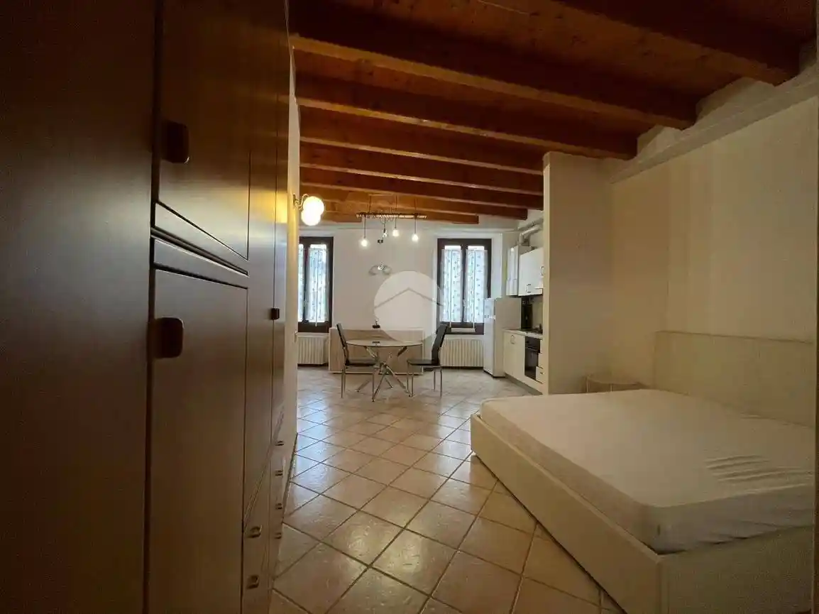 Appartamento in affitto a Desenzano del Garda