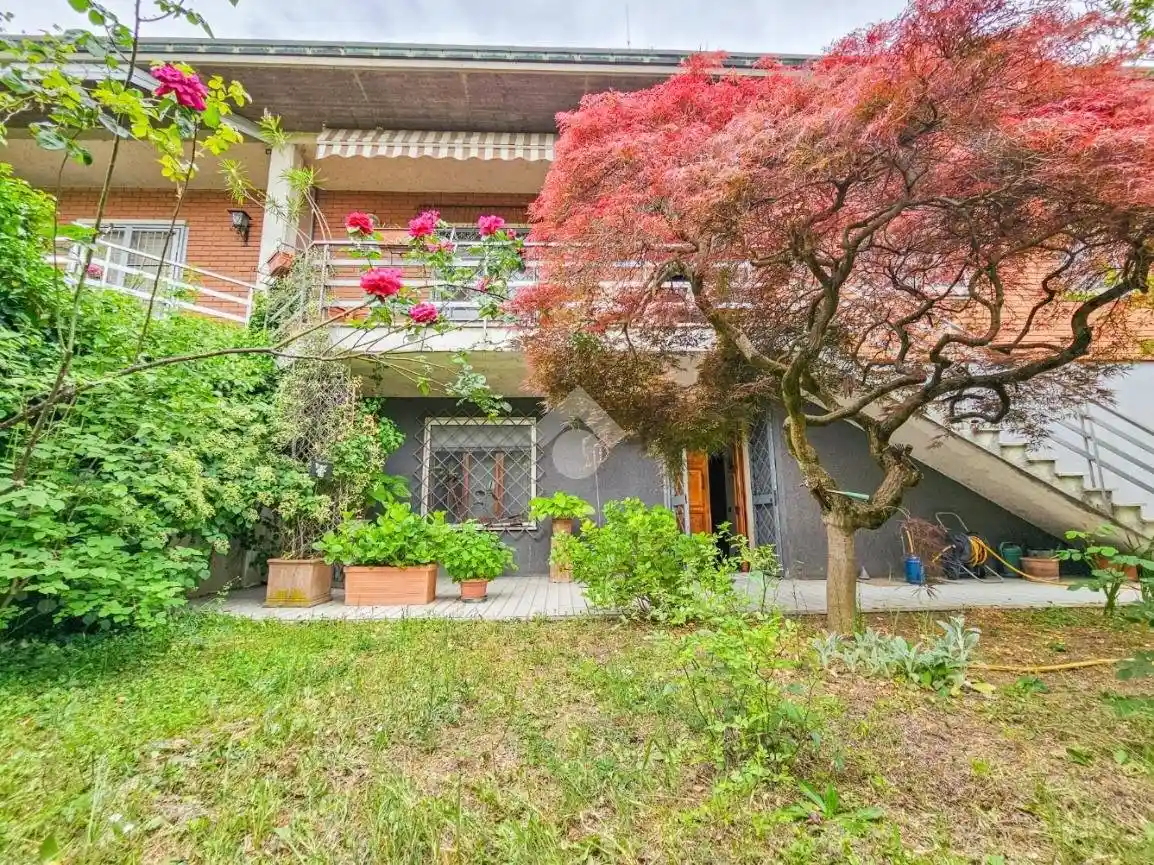 Casa indipendente in vendita a Alessandria