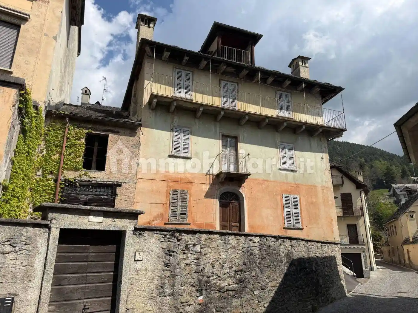 Casa indipendente in vendita a Craveggia