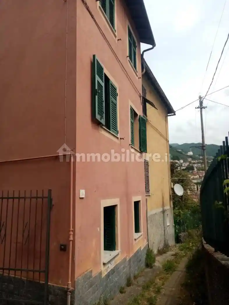 Casa indipendente in vendita a Genova