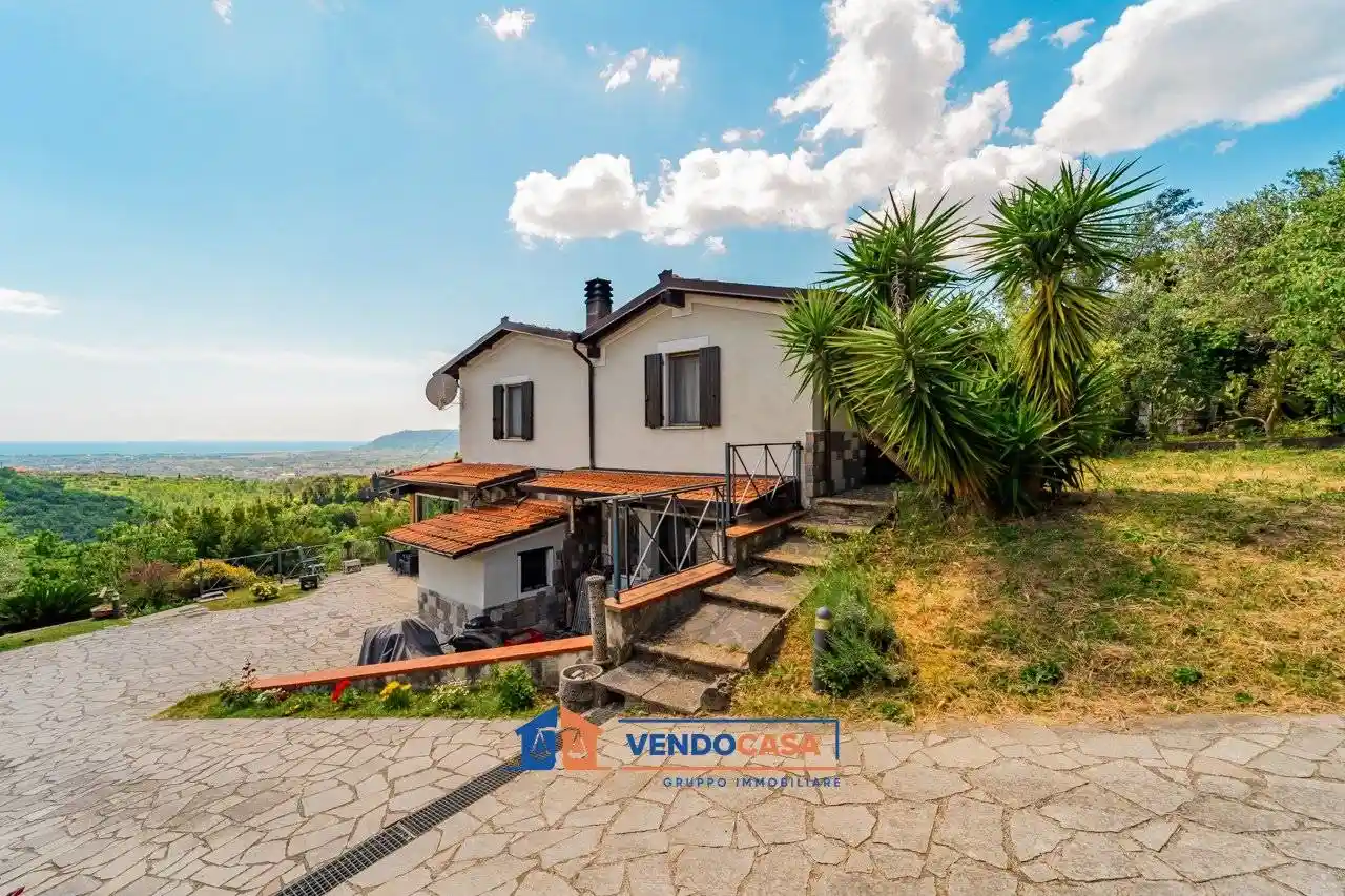 Villa in vendita a Fosdinovo