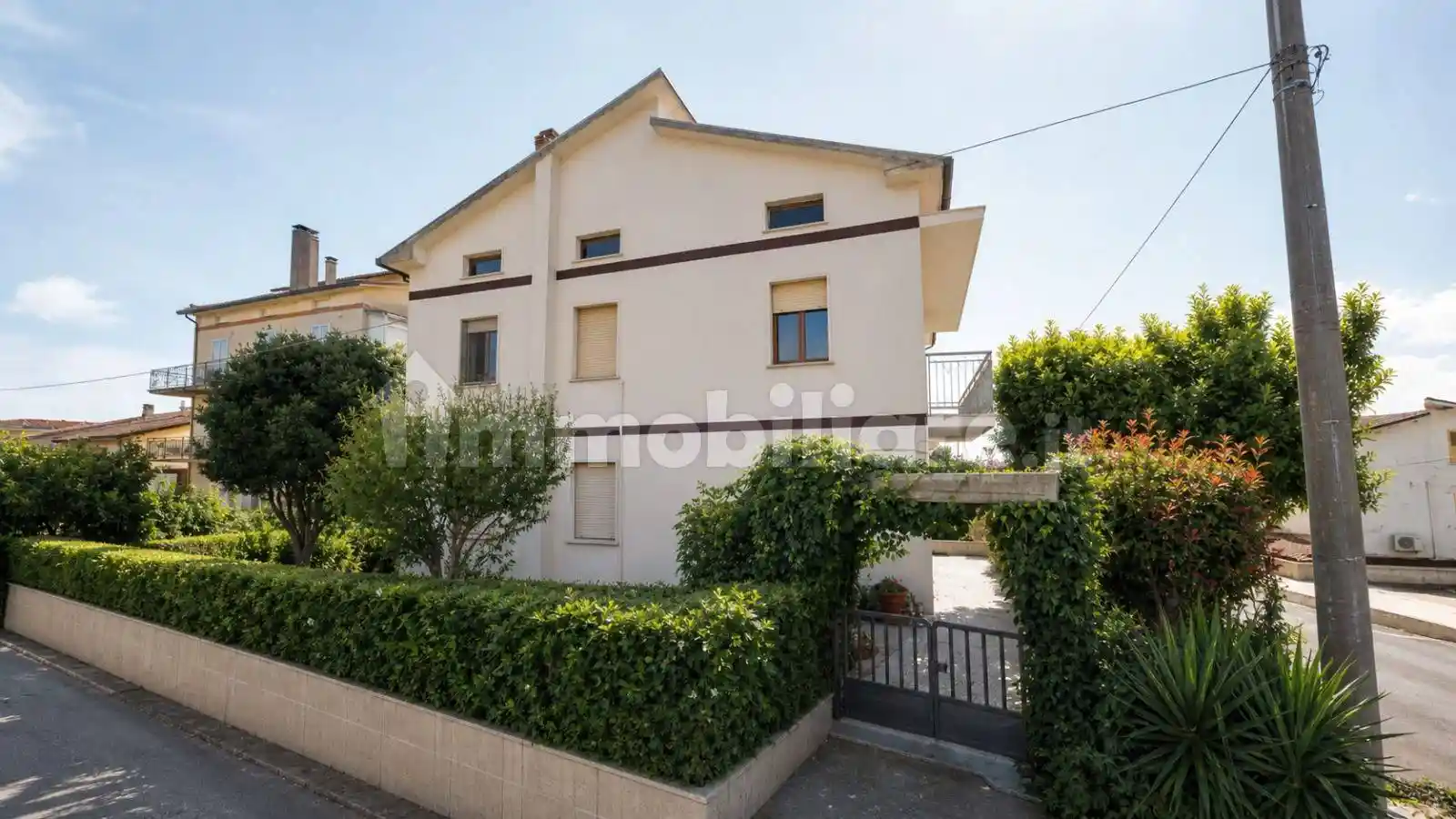 Villa in vendita a Controguerra