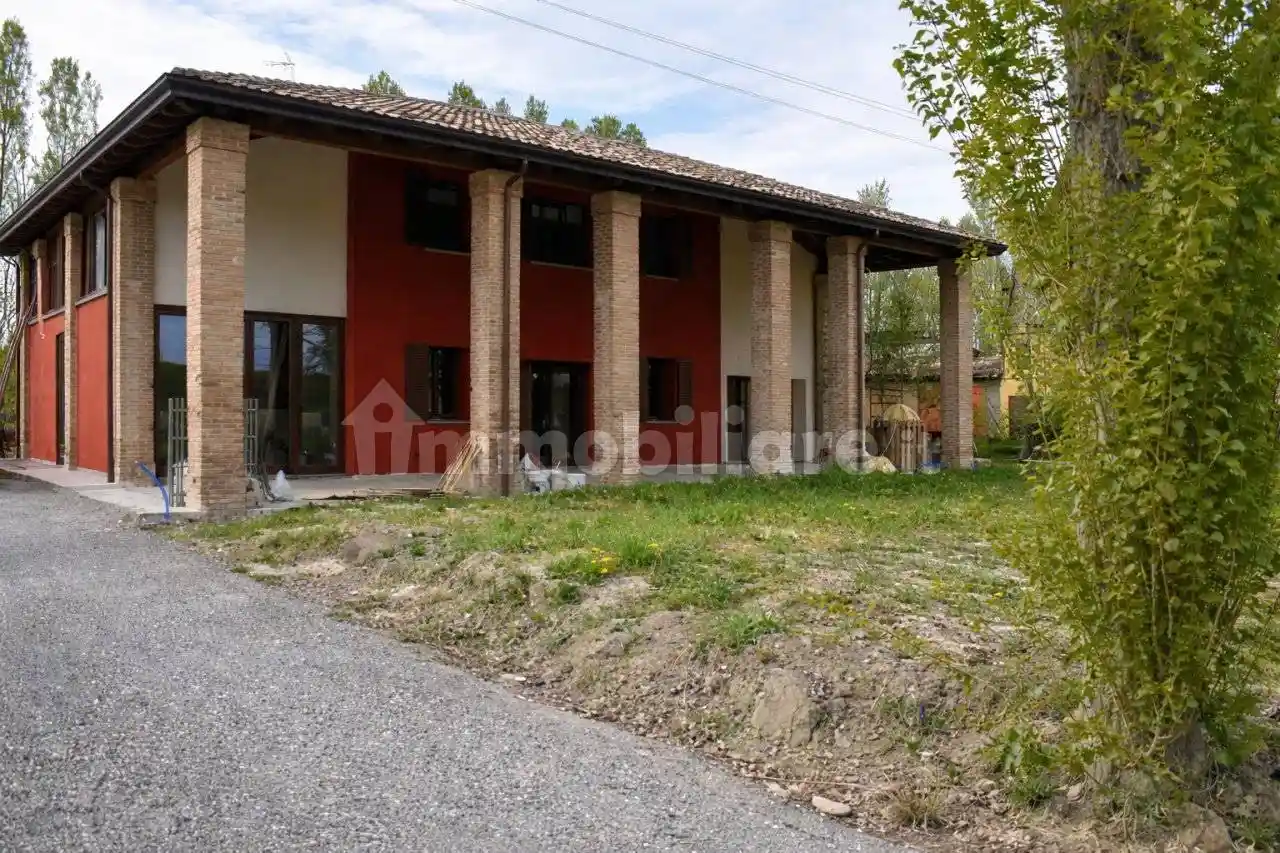 Villa in vendita a Parma
