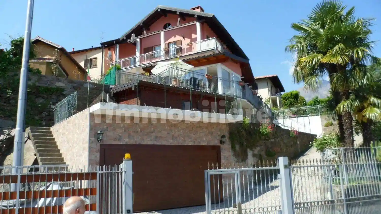 Villa in vendita a Maccagno con Pino e Veddasca