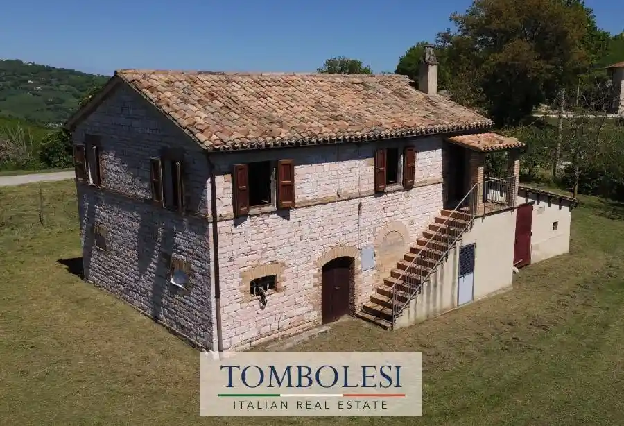 Rustico - Casale in vendita a Pergola