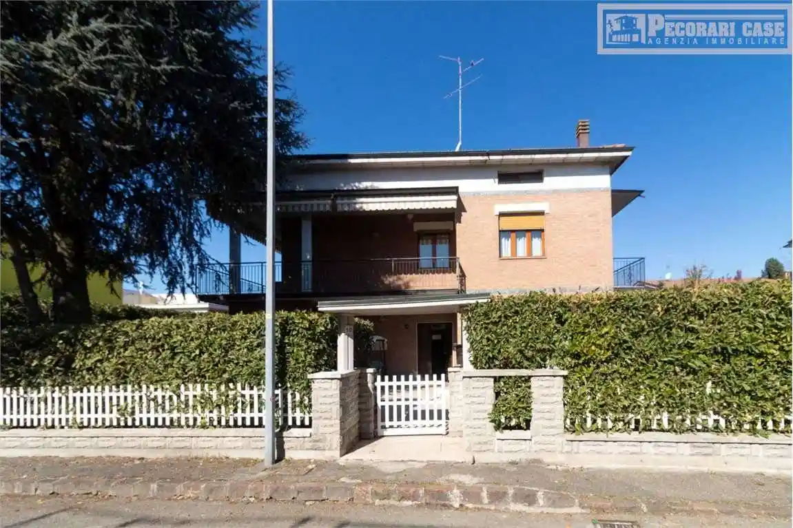 Villa in vendita a Modena