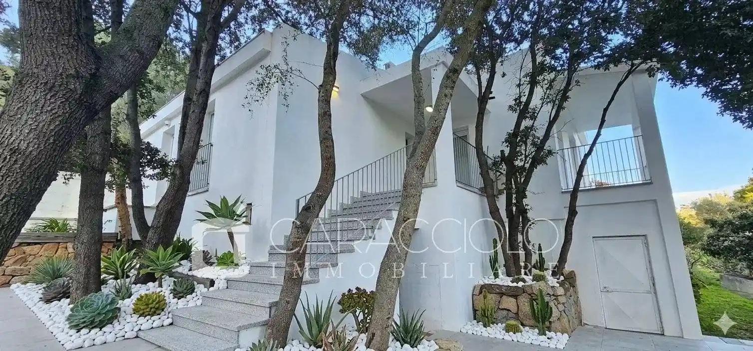 Villa in vendita a Olbia