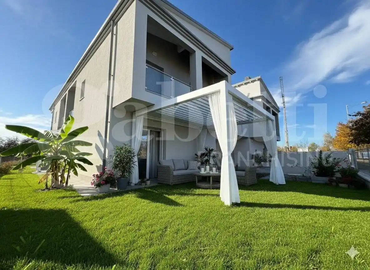 Villa in vendita a Malalbergo