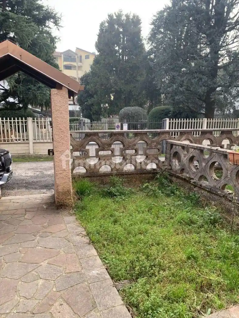 Villetta a schiera in affitto a Cesate
