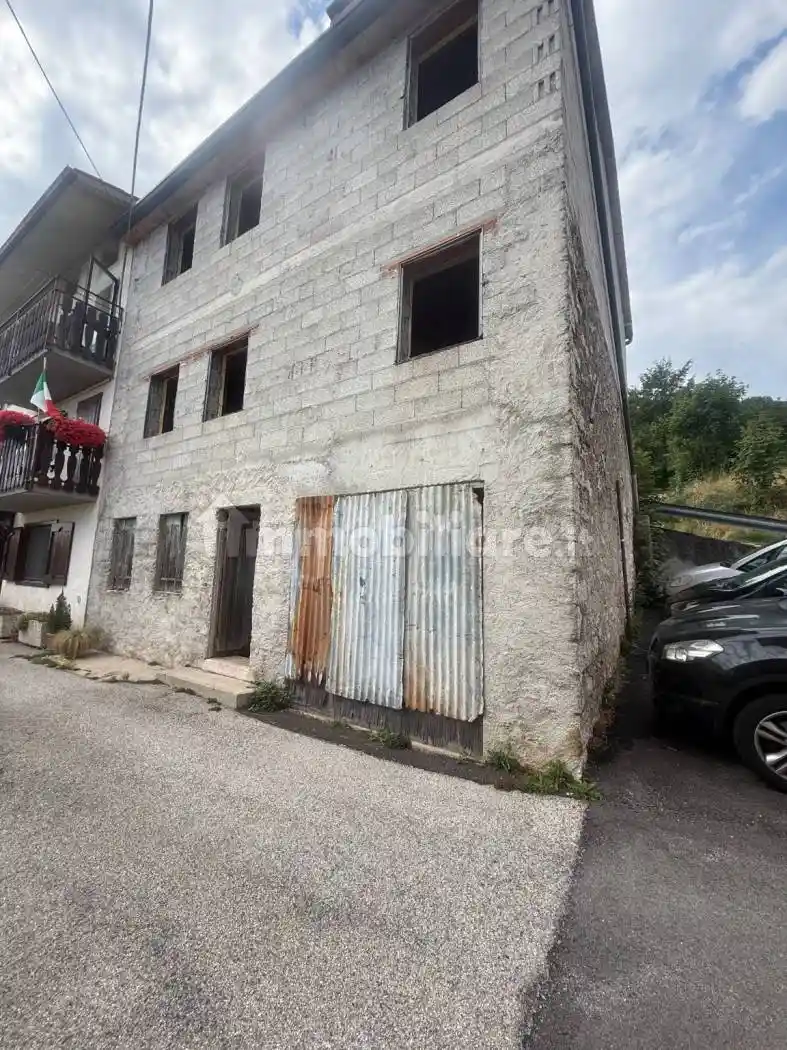 Villetta a schiera in vendita a Lusiana Conco