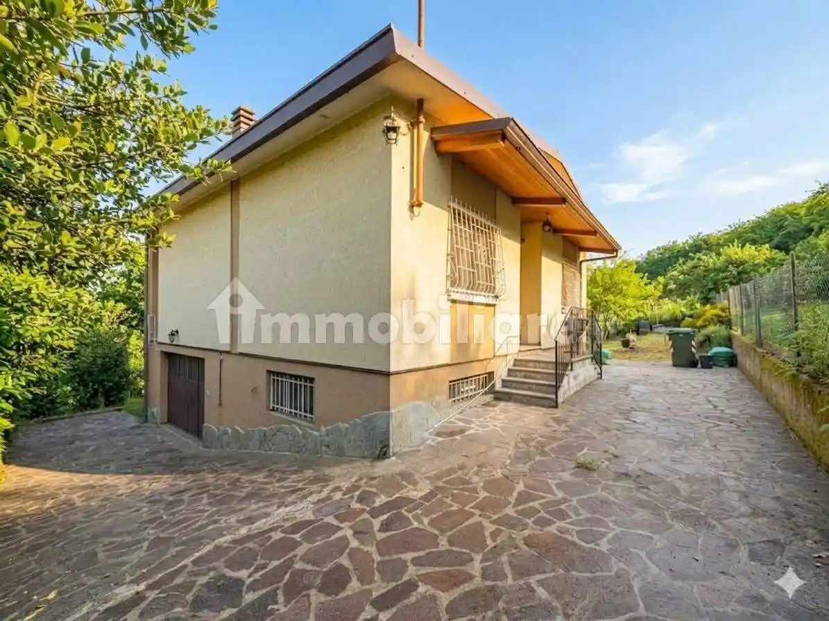 Villa in vendita a Stradella