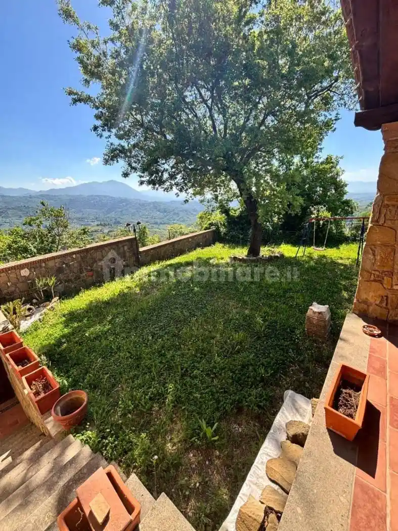 Villa in vendita a San Vito Romano