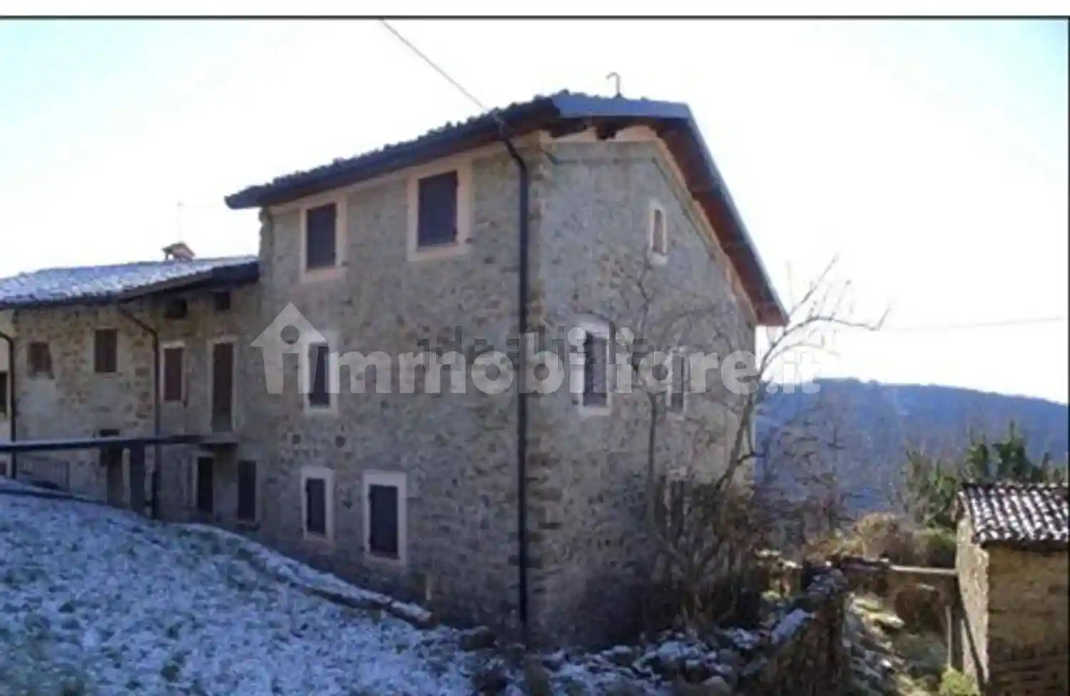 Appartamento in vendita a Dossena