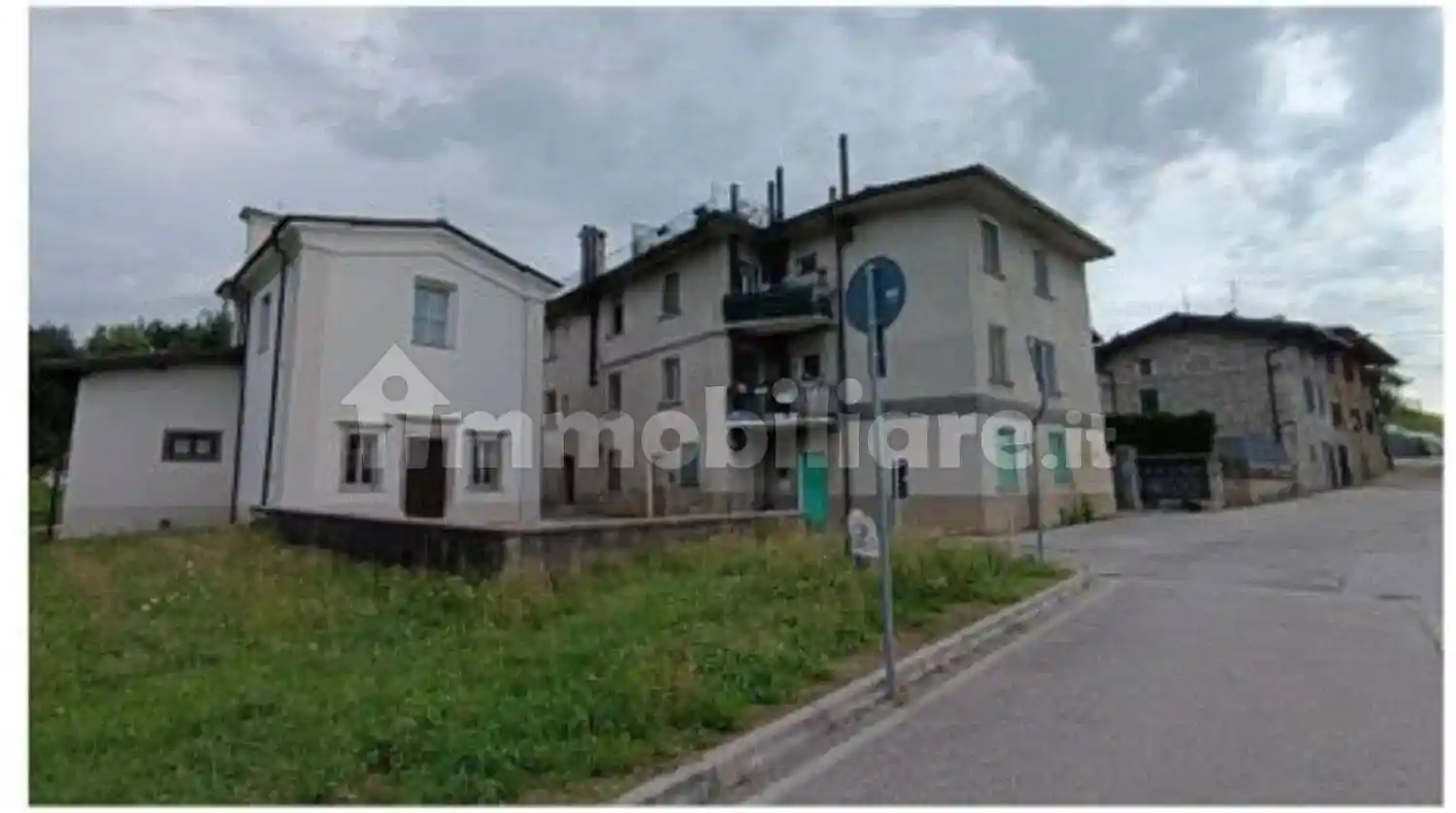 Appartamento in vendita a Almenno San Bartolomeo