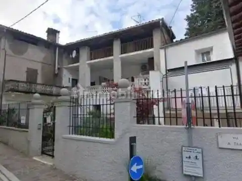 Appartamento in vendita a Spinone al Lago
