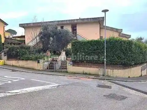 Appartamento in vendita a Reggello