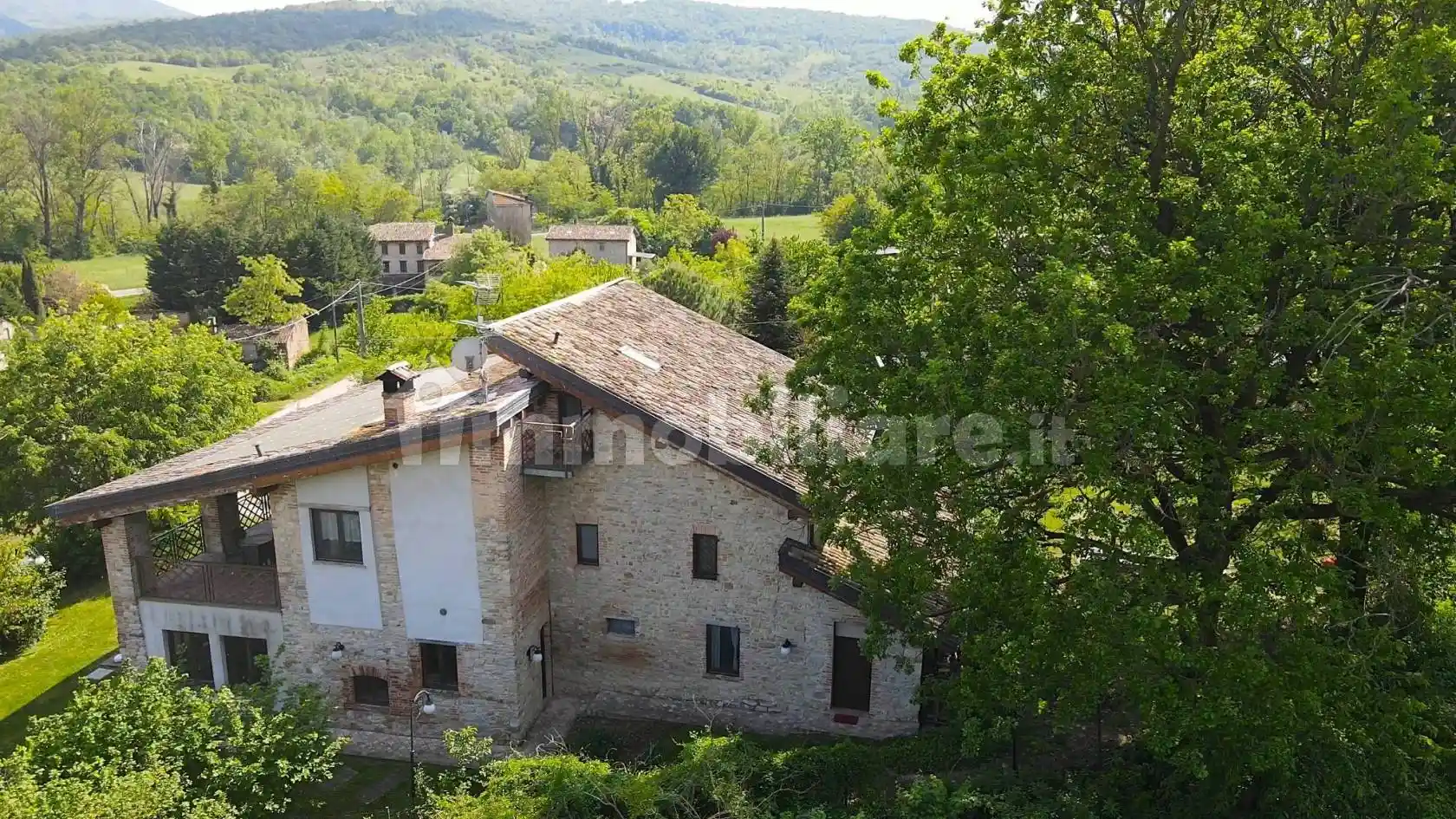 Rustico - Casale in vendita a Vernasca