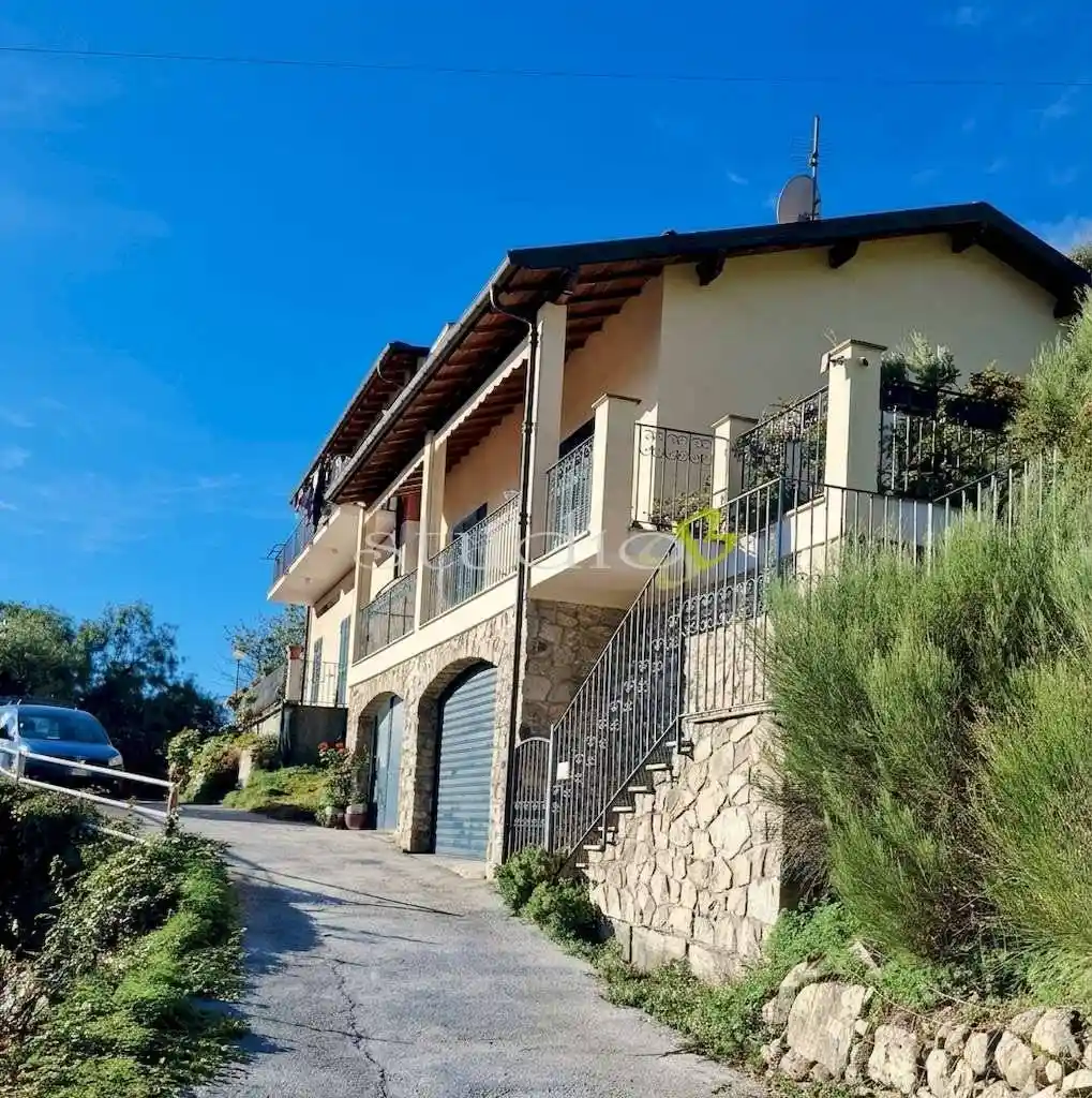 Villa in vendita a Vallebona