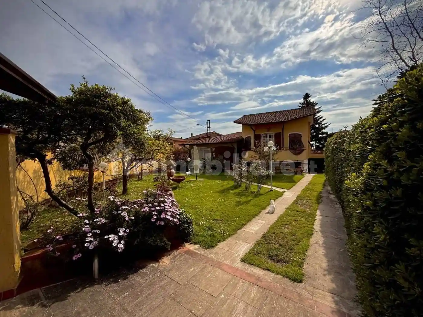 Villa in vendita a Carrara