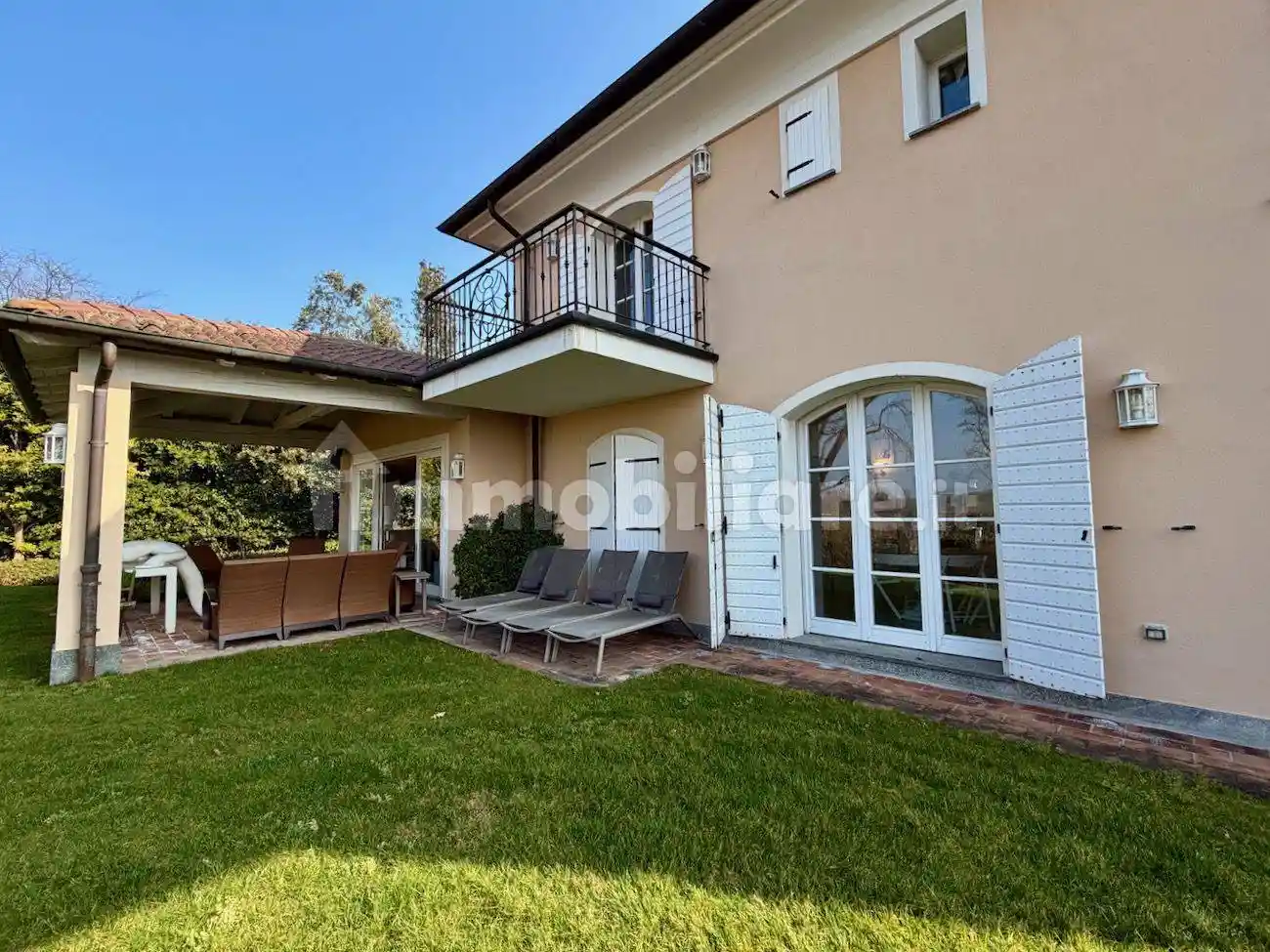 Villa in vendita a Bogogno