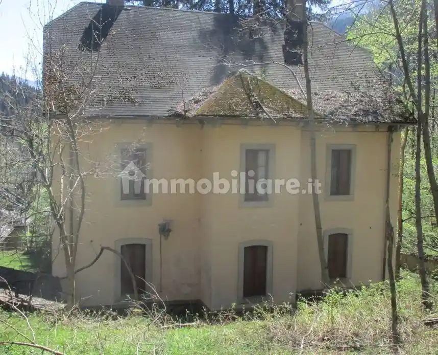 Palazzo - Edificio in vendita a Baceno