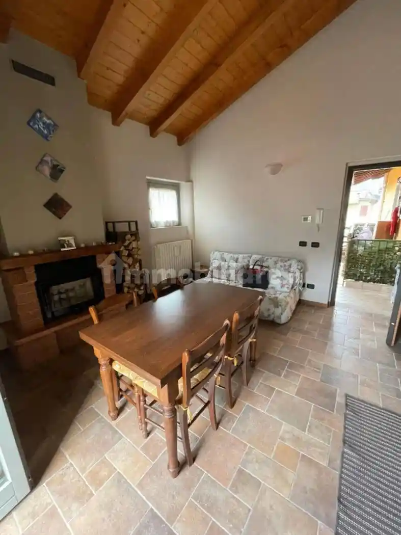 Appartamento in vendita a Monasterolo del Castello