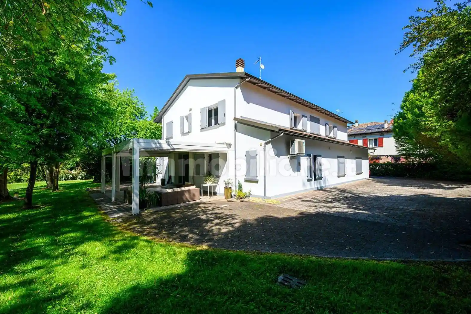 Villa in vendita a Monte San Pietro