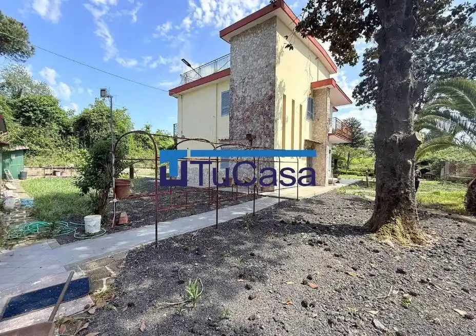 Villa in vendita a Pozzuoli