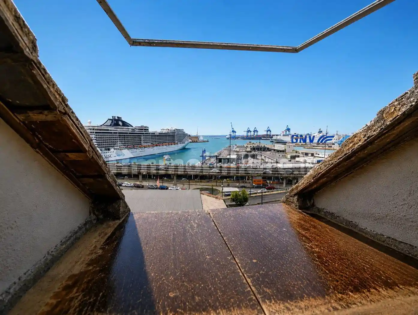 Appartamento in vendita a Genova