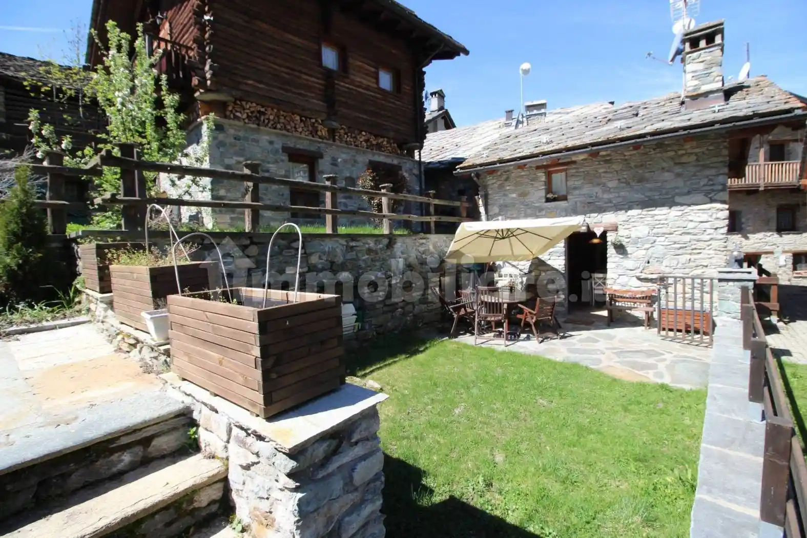 Casa indipendente in vendita a Antey-Saint-Andrè