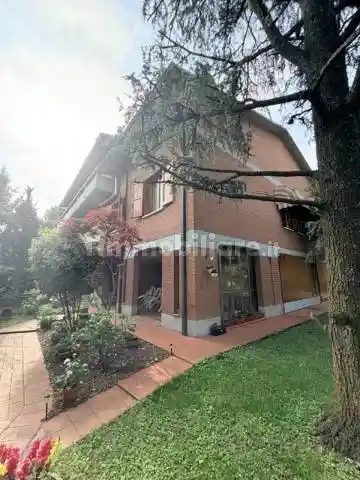 Villa in vendita a Modena