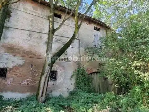 Rustico - Casale in vendita a Correggio