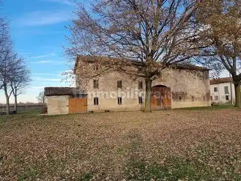 Rustico - Casale in vendita a Reggio Emilia