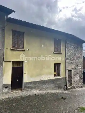 Villa in vendita a Buglio in Monte