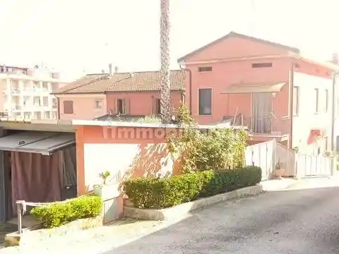 Villa in vendita a Tavullia