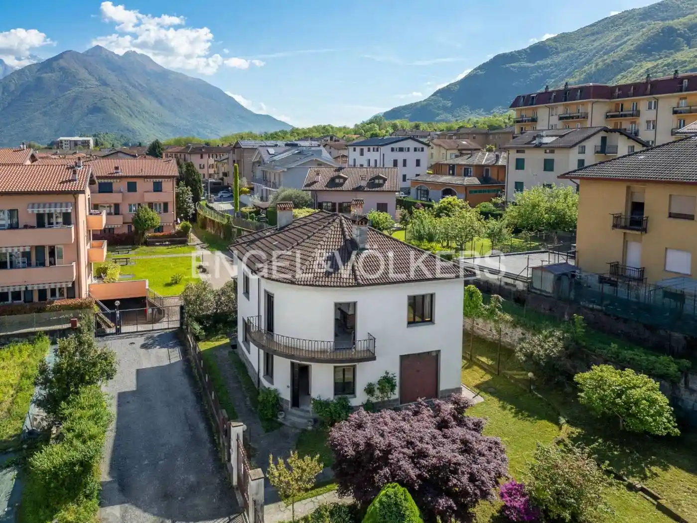 Villa in vendita a Colico