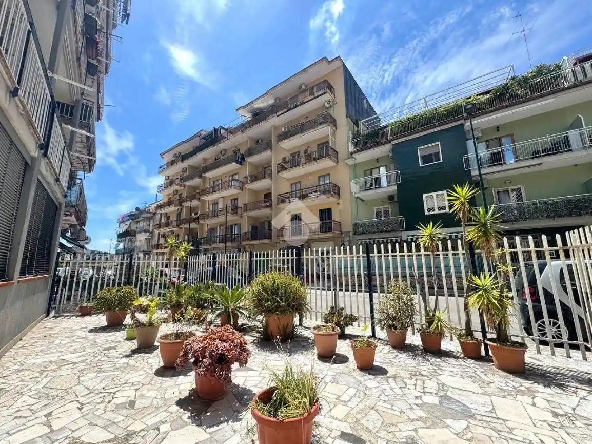 Appartamento in vendita a Napoli