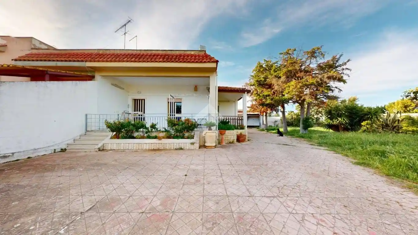Villa in vendita a Brindisi